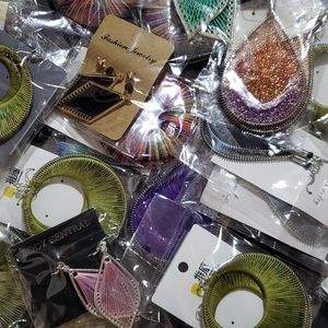 Beautiful Thread Earrings Lot of 5